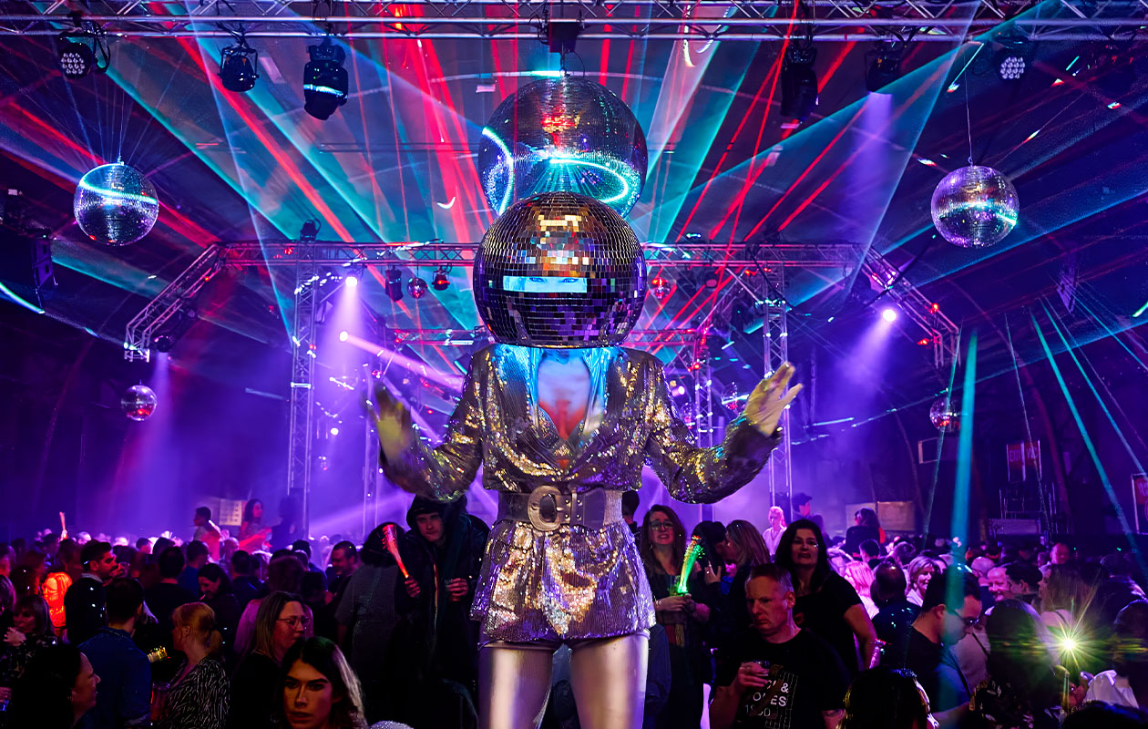 Ticket 80's 90's & 00's Radio Party in Tilburg (2p.)