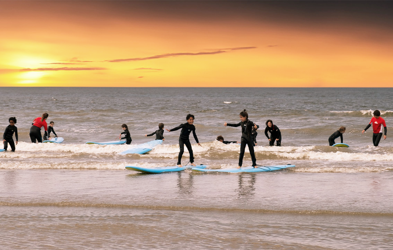 2 uur surfles + 1 uur vrij surfen bij Surfschool Senang (1p.)