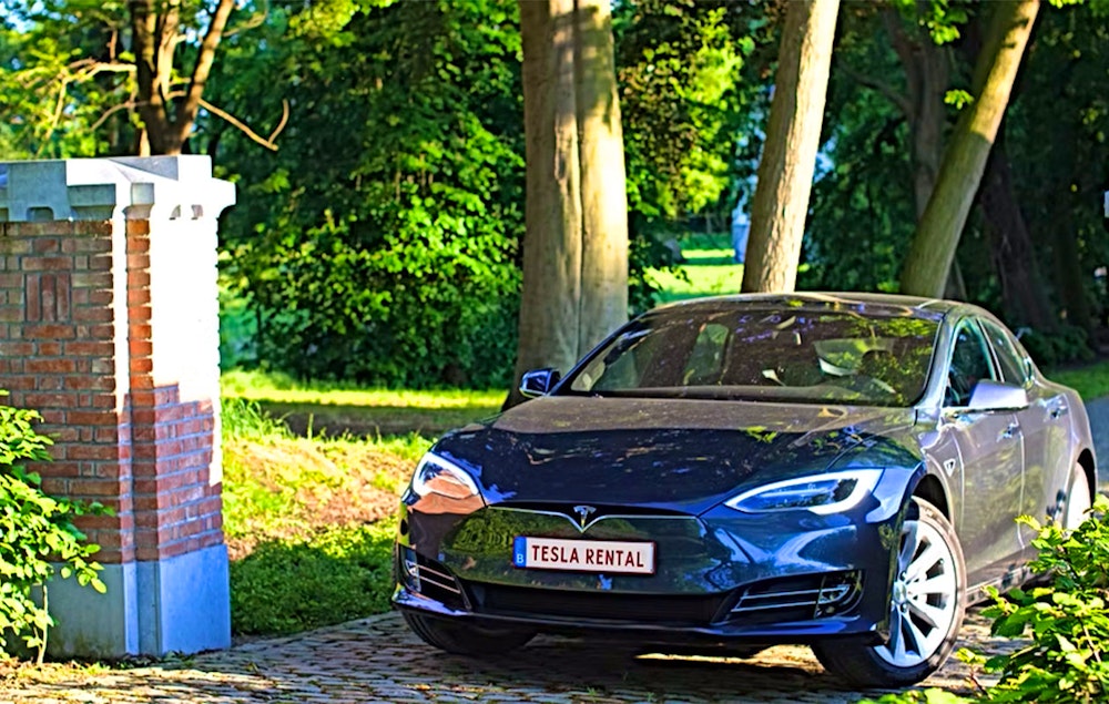 30 Minuten rijden in een Tesla Model S 90D