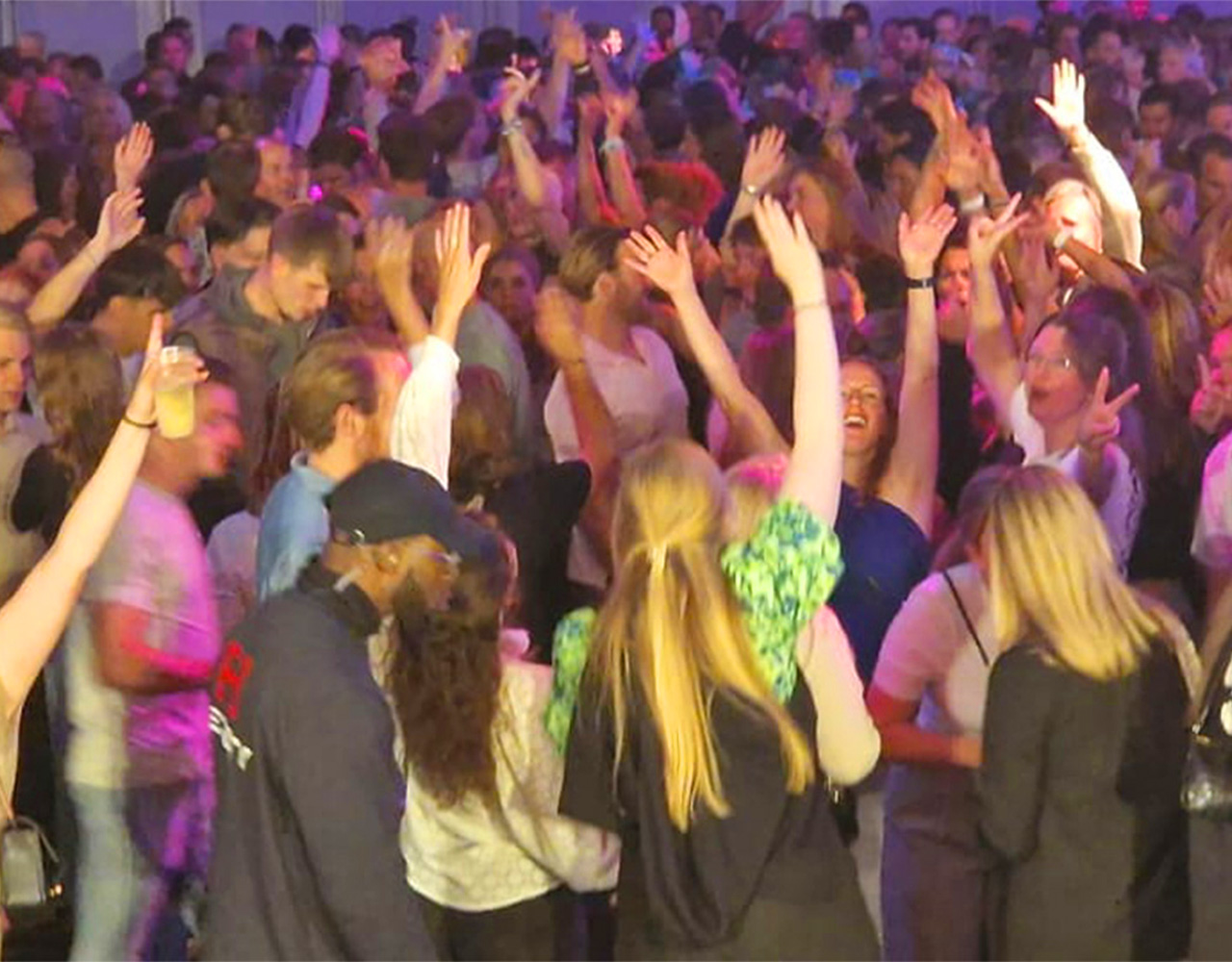 Disco Train (33 korting) Voordeelprijs € 14,99 Ticketveiling.nl