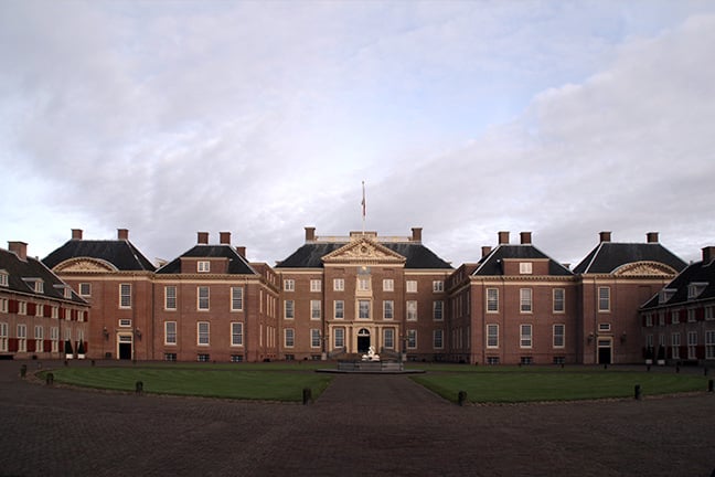 De buitenkant van Paleis Het Loo