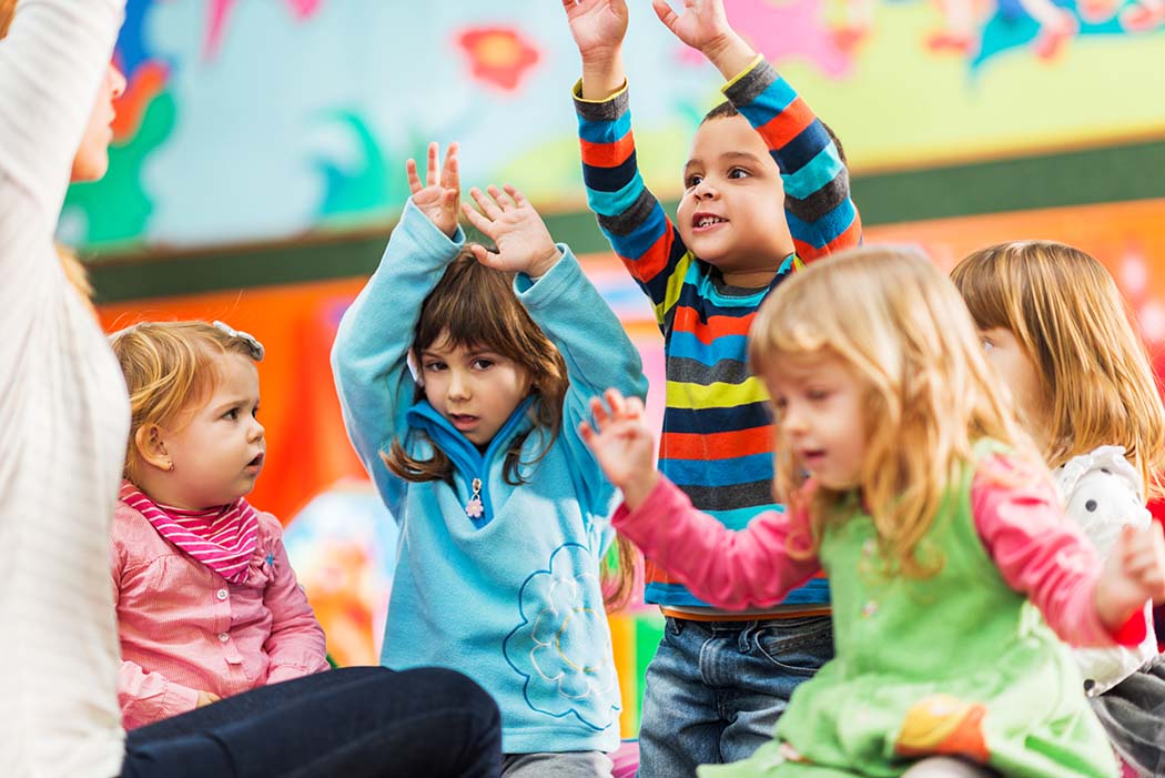 Kinderen maken plezier in Legoland