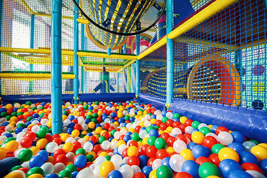 speeltuin-indoor-kinderen-dagje-VakantieVeilingen