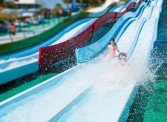 speeltuin-waterglijbaan-zwembad-VakantieVeilingen