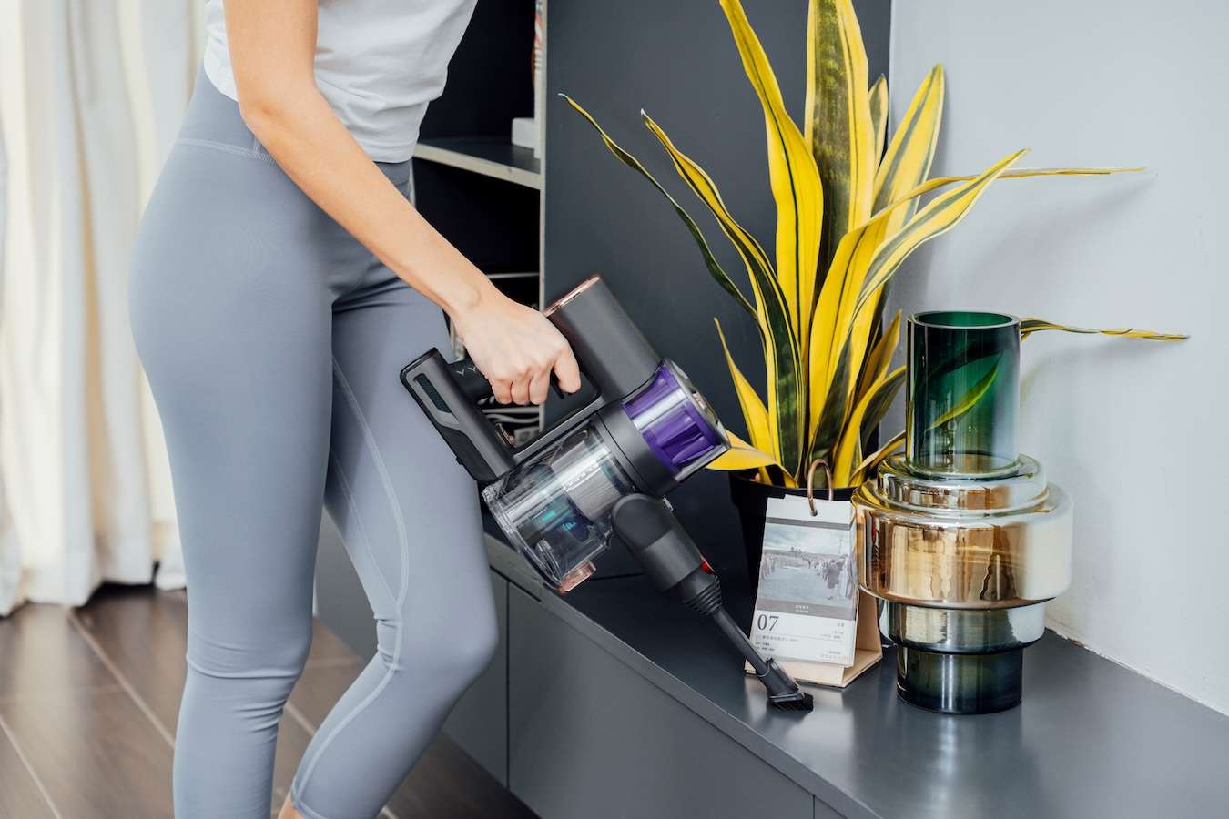 Draadloze steelstofzuiger