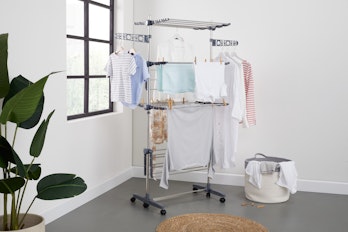 Étendoir à linge haut de gamme à 4 niveaux de Umuzi Cleaning