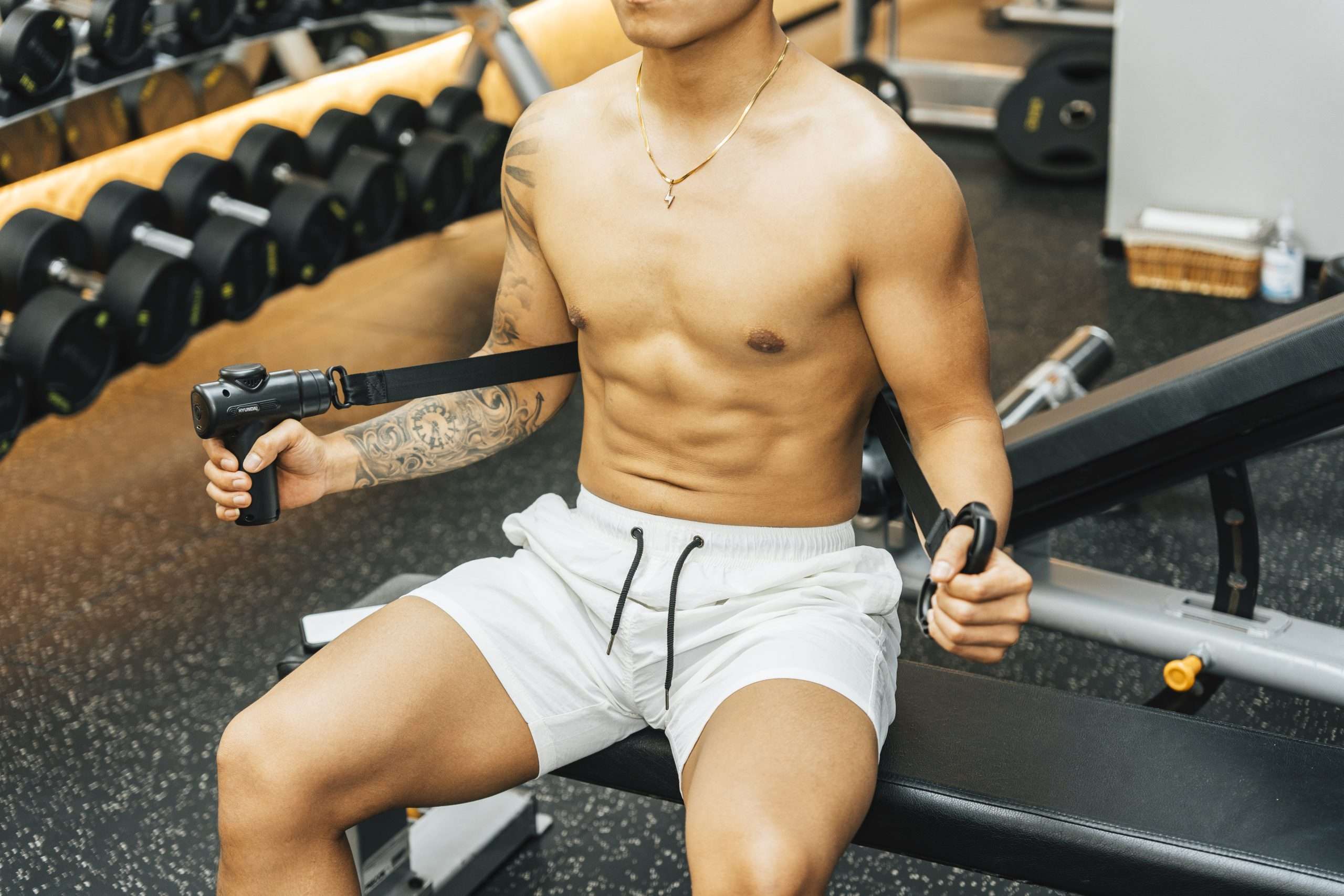 Hyundai Electronics massage apparaat met 4 opzetstukken en massageband