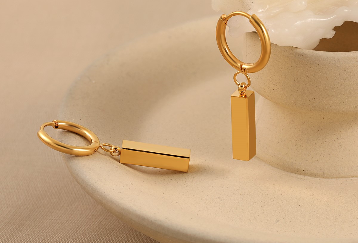 Gouden staafjes oorbellen